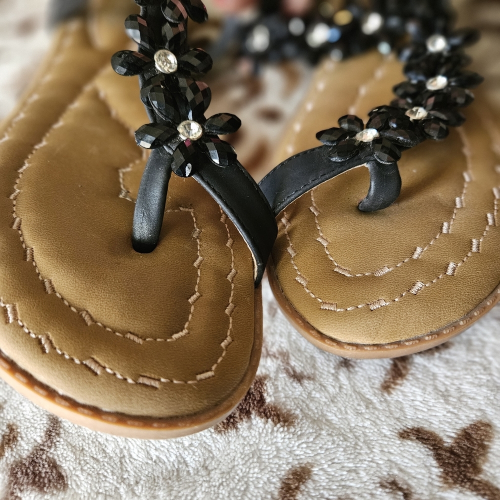 SIKETU Women's Flowered Rhinestone Slippers Sandals - Picture 4 of 7